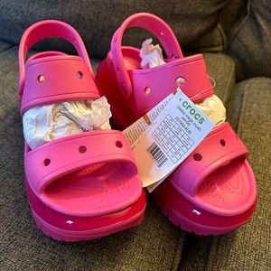Mega Crush sandal crocs Sz 8